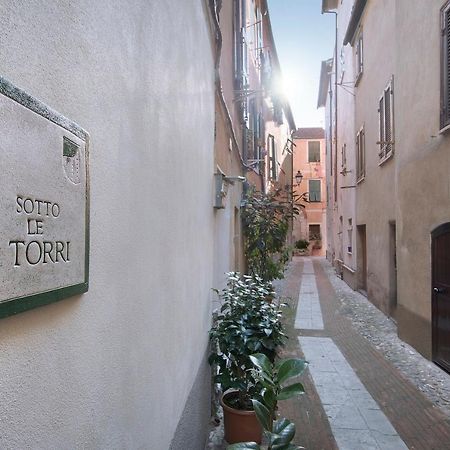 B&B Sotto Le Torri Albenga Extérieur photo