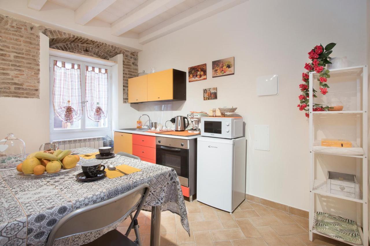 B&B Sotto Le Torri Albenga Extérieur photo