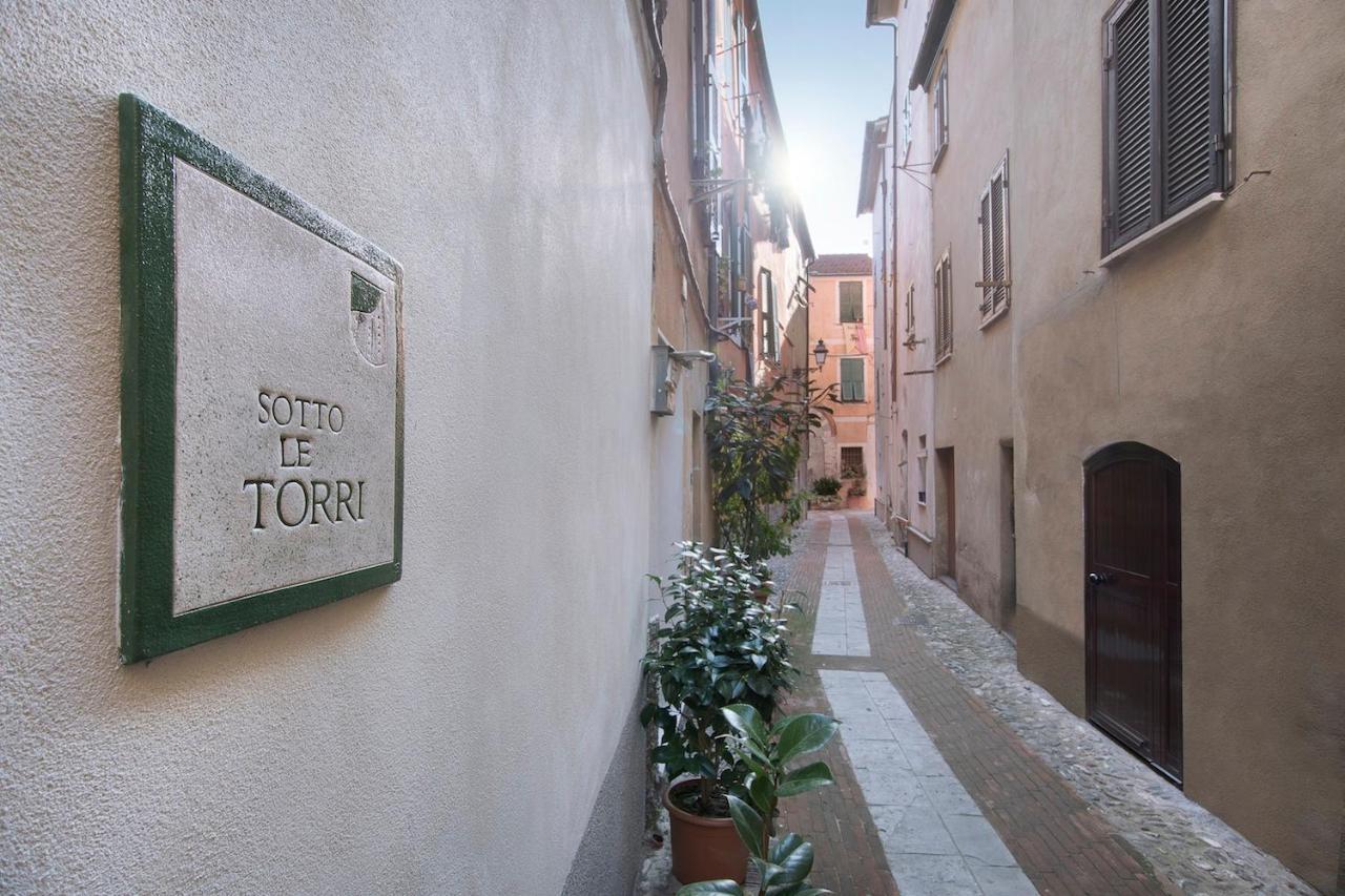 B&B Sotto Le Torri Albenga Extérieur photo