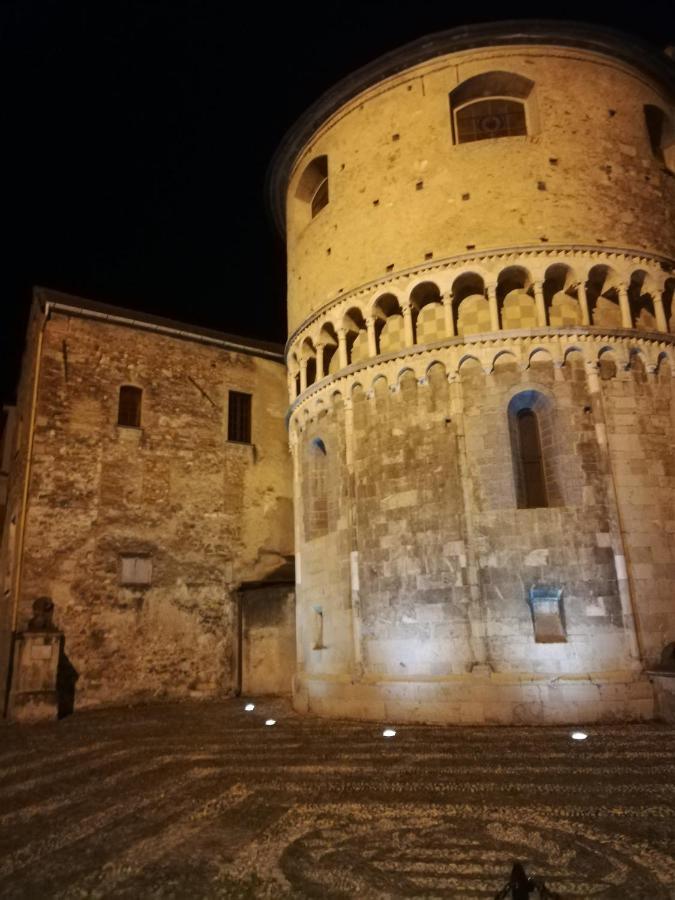 B&B Sotto Le Torri Albenga Extérieur photo